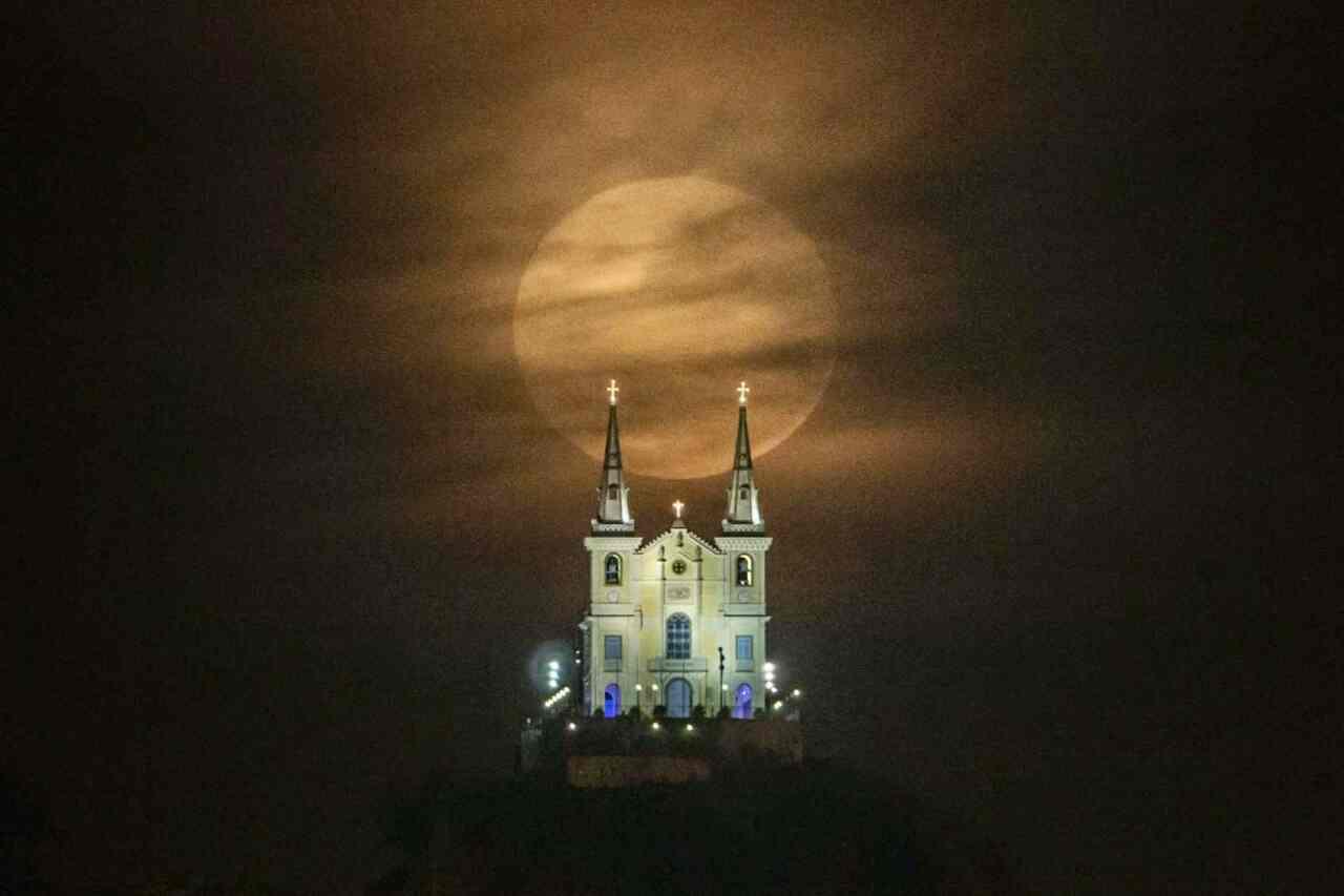 ابر ماه بسیار جالب در ریودوژانیرو - برزیل