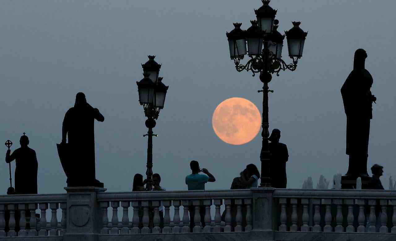 ابر ماه اسکوپیه - مقدونیه
